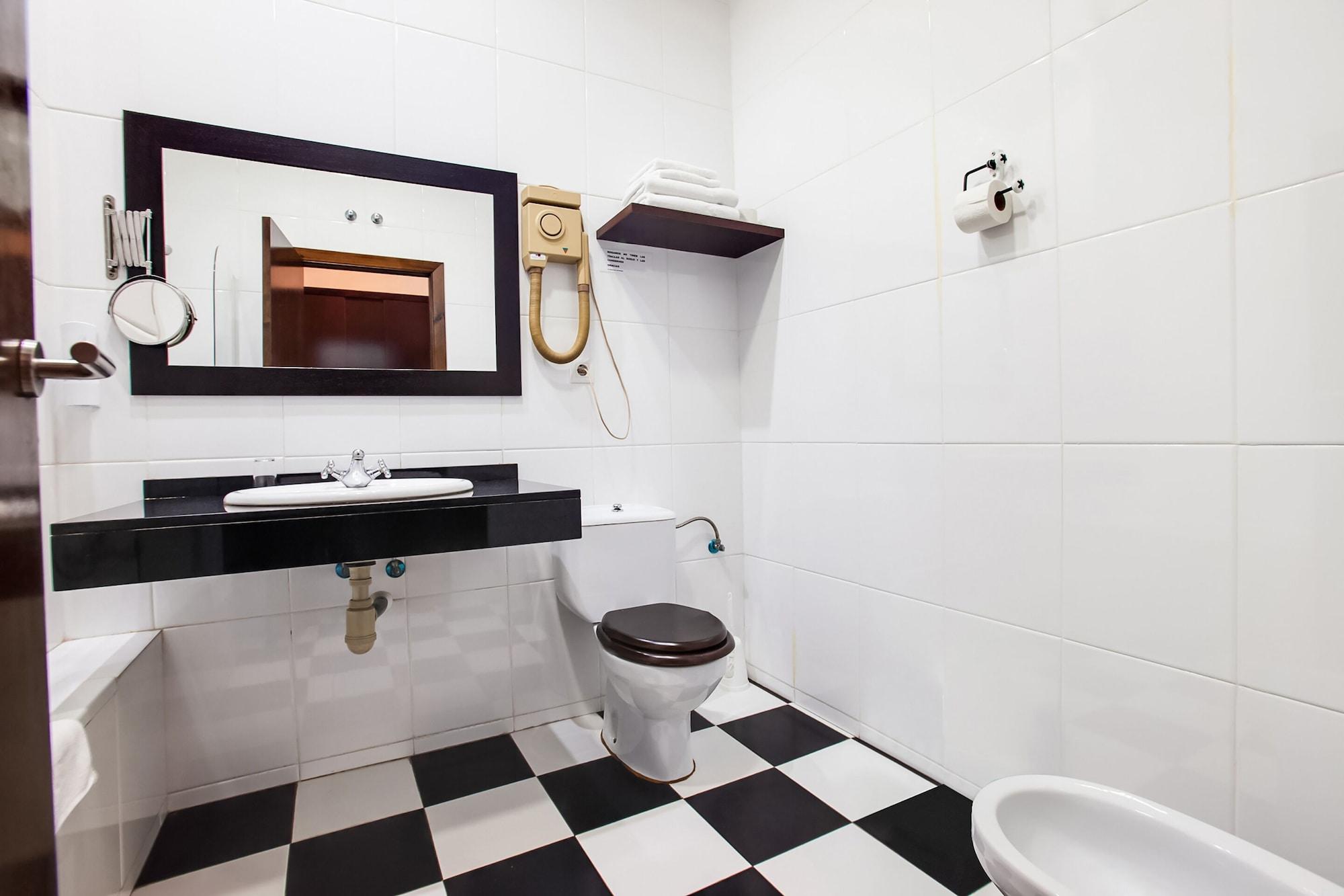 Oyo Hotel Parque Empresarial Avilés Zewnętrze zdjęcie