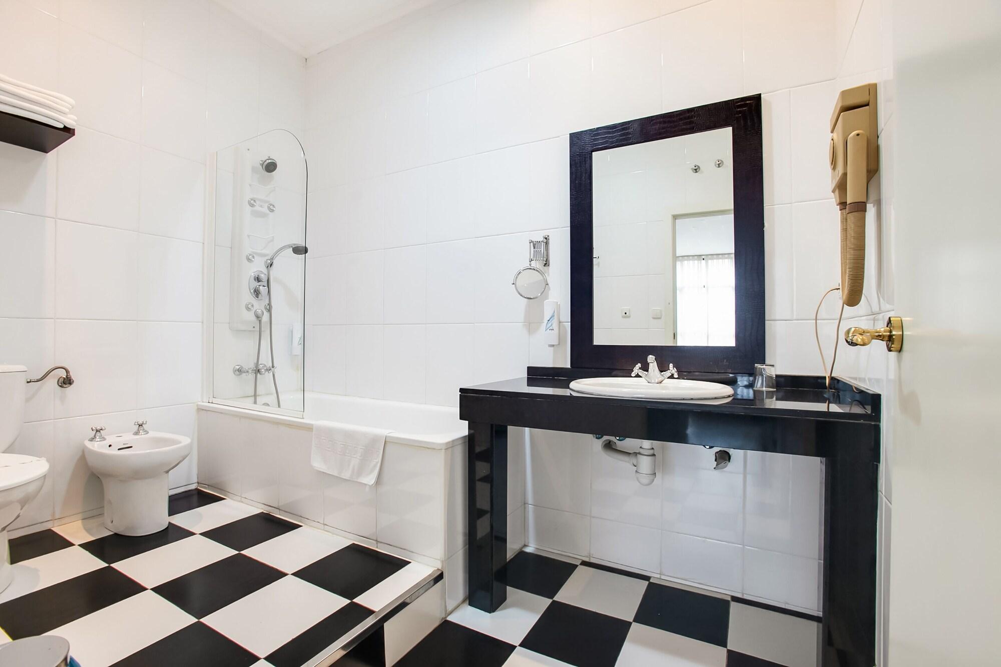 Oyo Hotel Parque Empresarial Avilés Zewnętrze zdjęcie