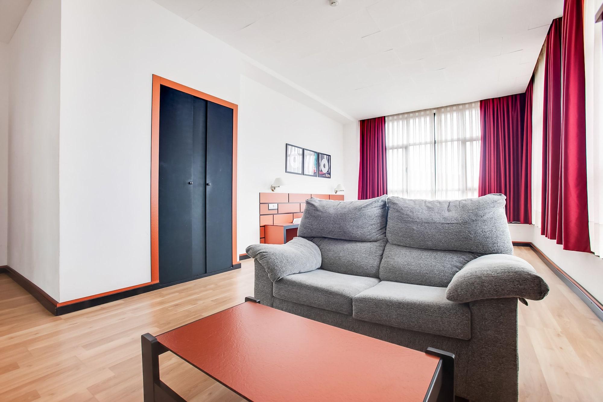 Oyo Hotel Parque Empresarial Avilés Zewnętrze zdjęcie
