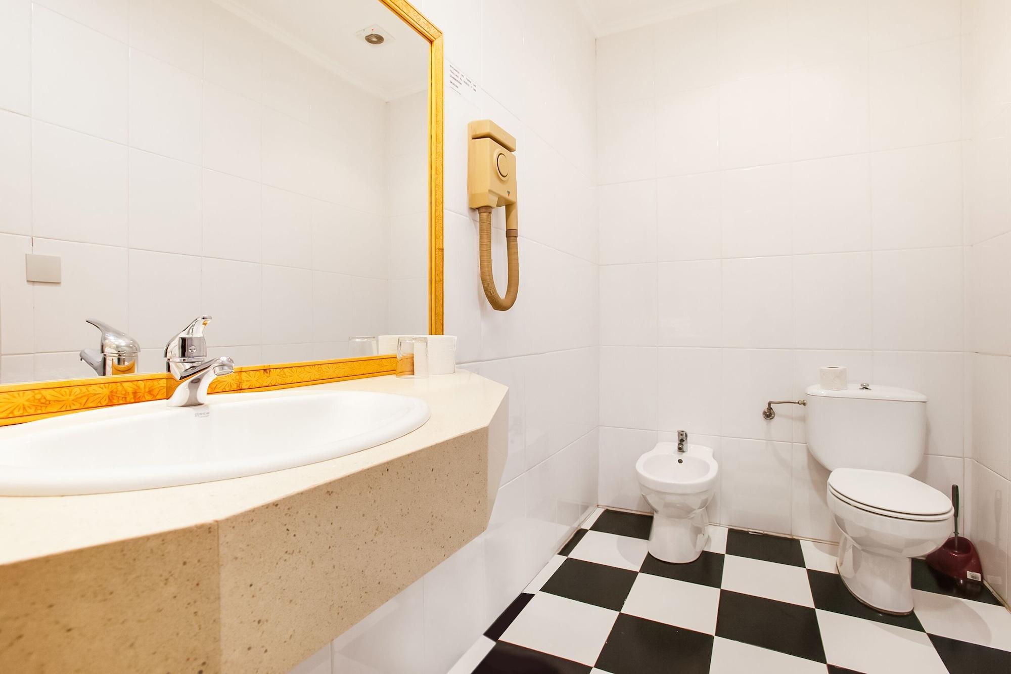 Oyo Hotel Parque Empresarial Avilés Zewnętrze zdjęcie