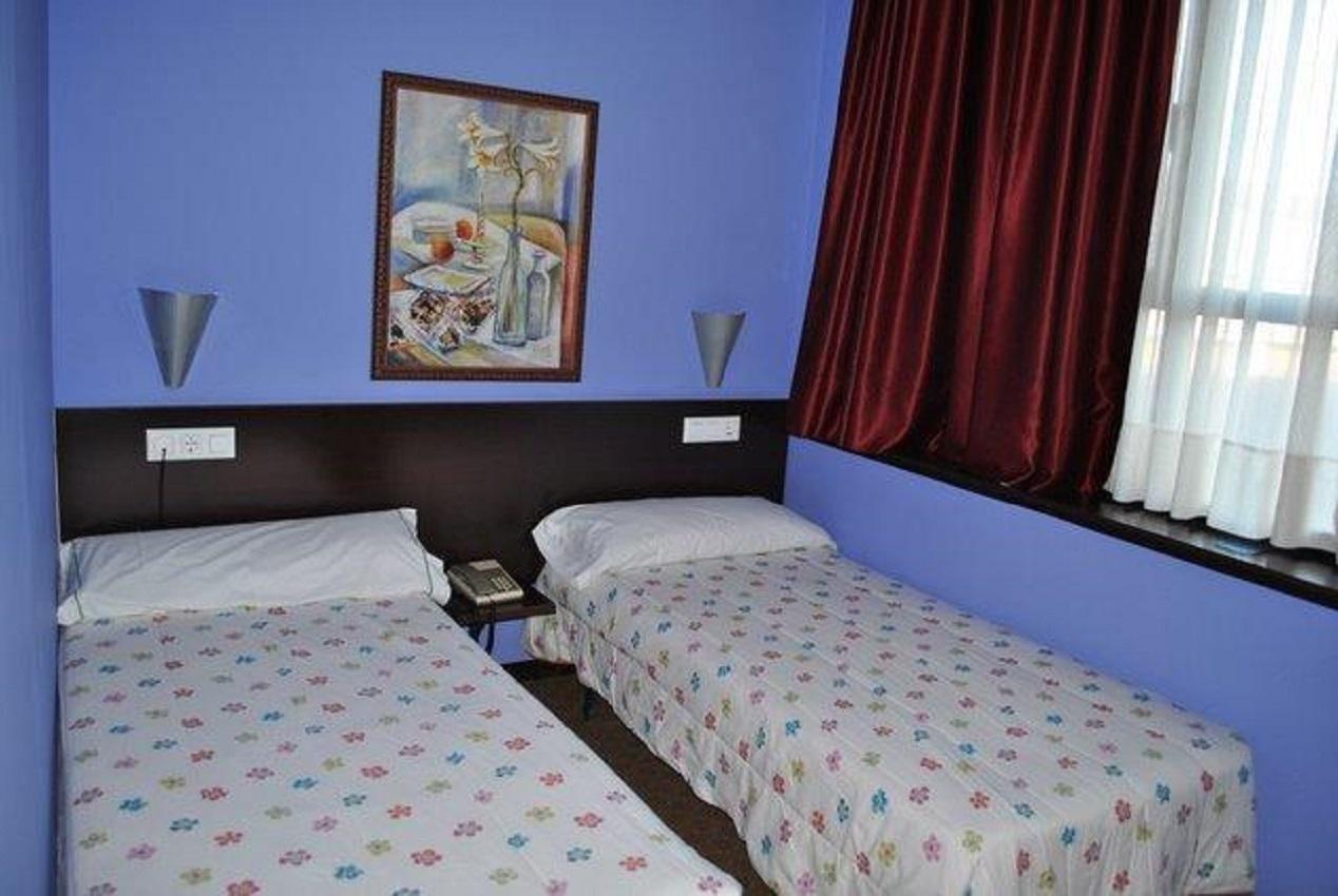 Oyo Hotel Parque Empresarial Avilés Zewnętrze zdjęcie